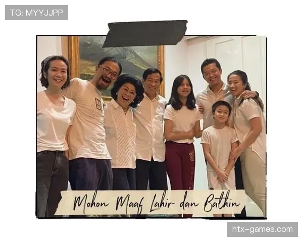 陶菲克晒早餐像五星自助，旁边是私人教练和两辆豪车，我这顿泡面羞愧到关灯